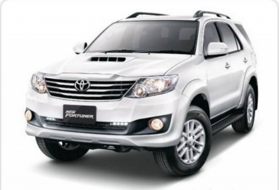 Toyota Fortuner SUV รุ่นใหม่